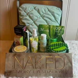 Naked Eyeshadow Palette and Skincare Set (Green Set)